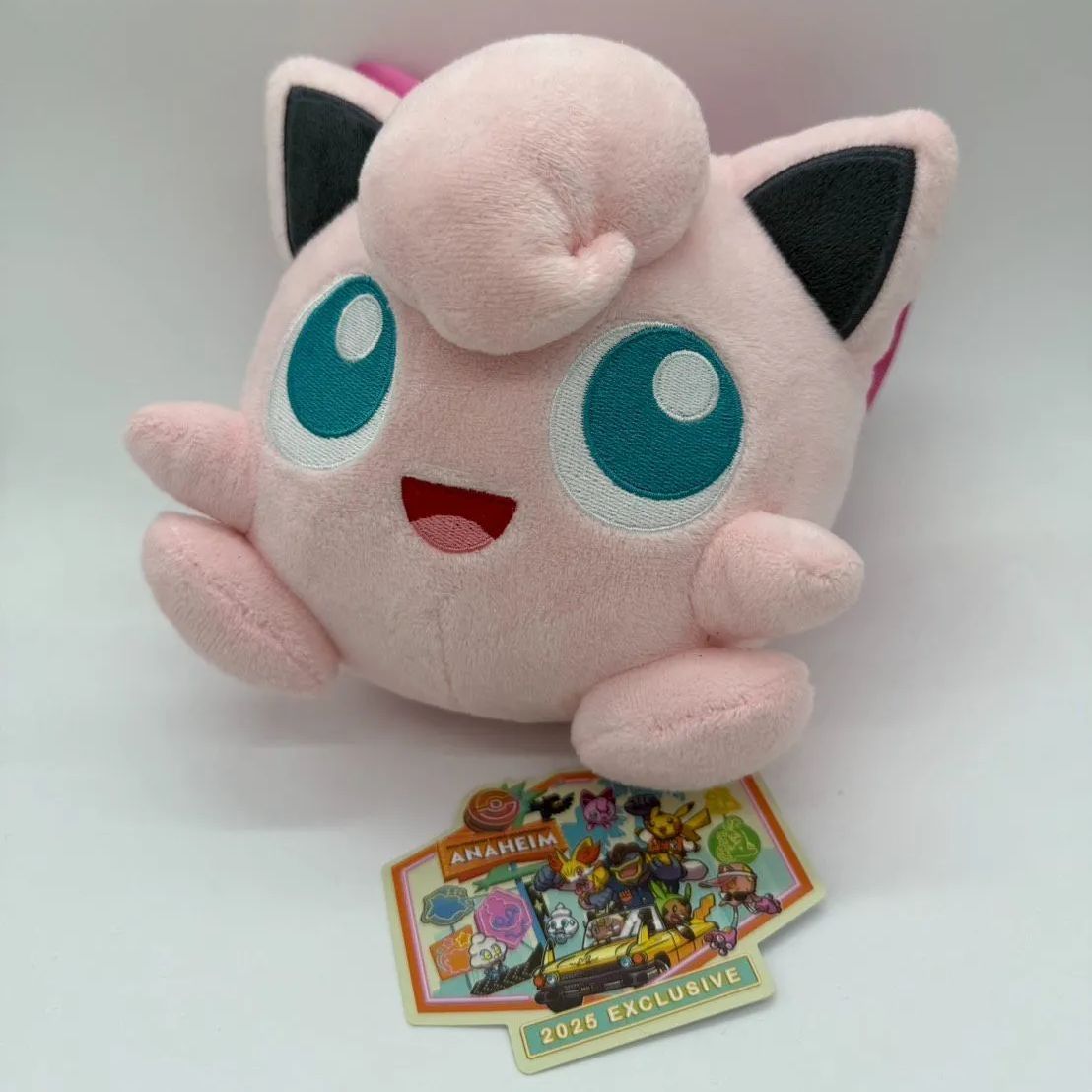 WCS2025 ポケモン アナハイム 限定グッズ　プリン　ぬいぐるみ WCS2025】プリン ぬいぐるみ アナハイム限定 - メルカリ