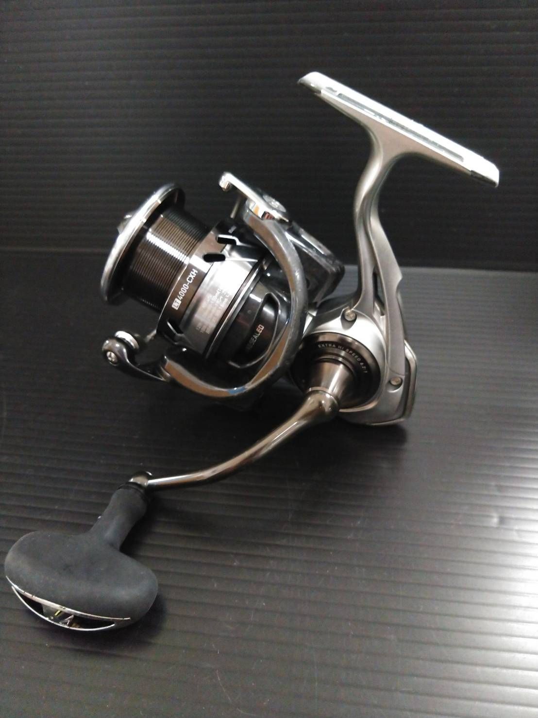 ダイワ １８ カルディア ＬＴ４０００－ＣＸＨ ソルト ショア シーバス サーフ 海上釣堀 スピニングリール 02