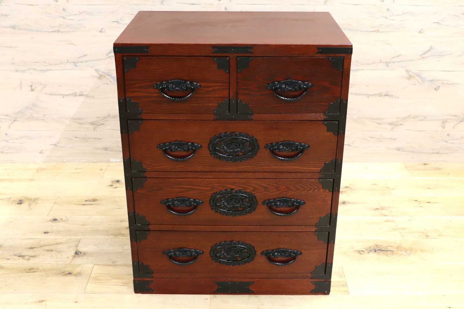 GMIS481B○民芸家具 欅材 整理箪笥 時代箪笥 4段チェスト 鉄金具 和