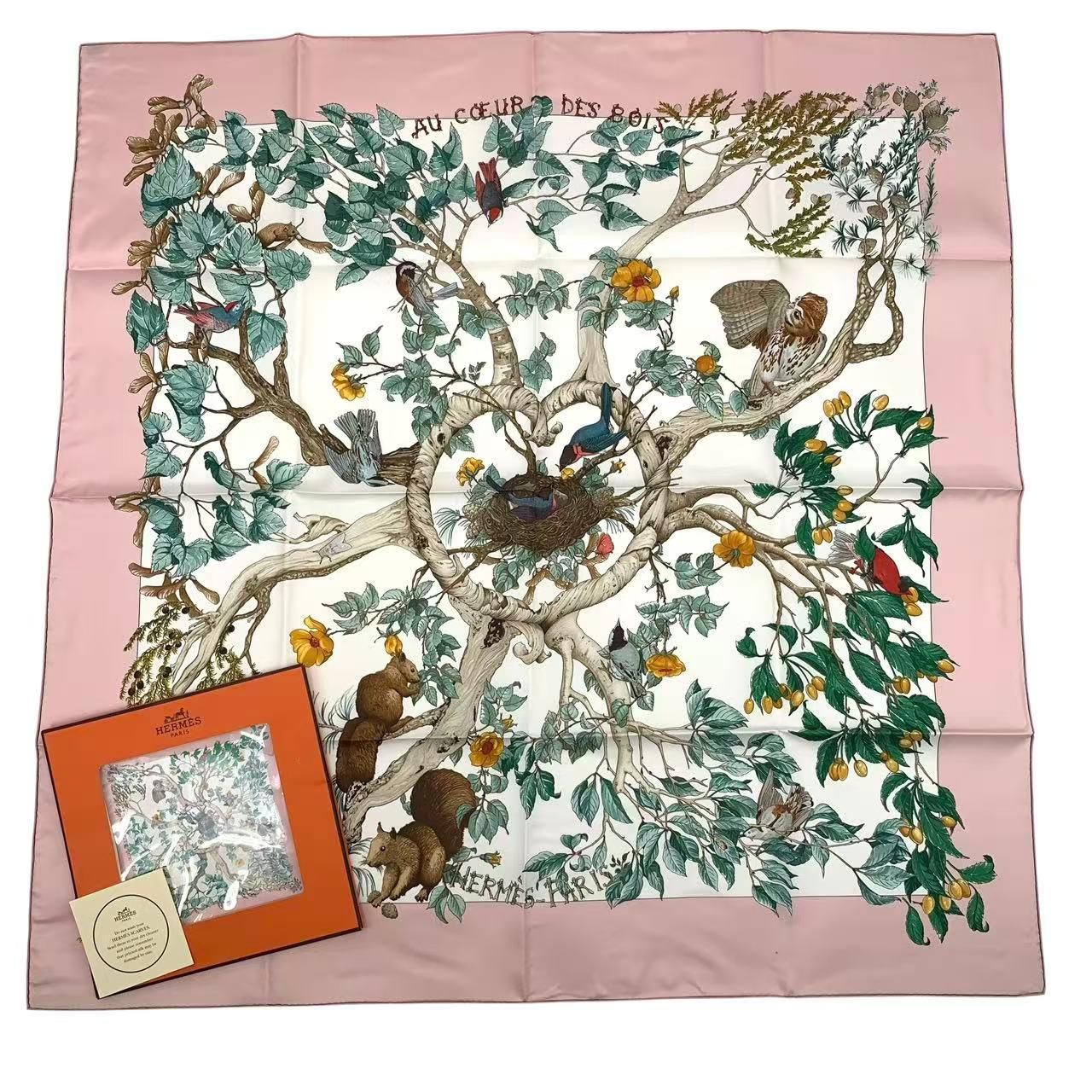未使用品 HERMES エルメス カレ90 スカーフ AU COEUR DES BOIS 森の中