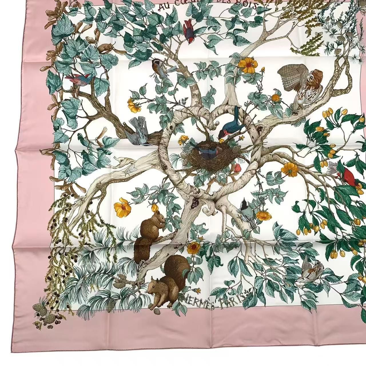 未使用品 HERMES エルメス カレ90 スカーフ AU COEUR DES BOIS 森の中