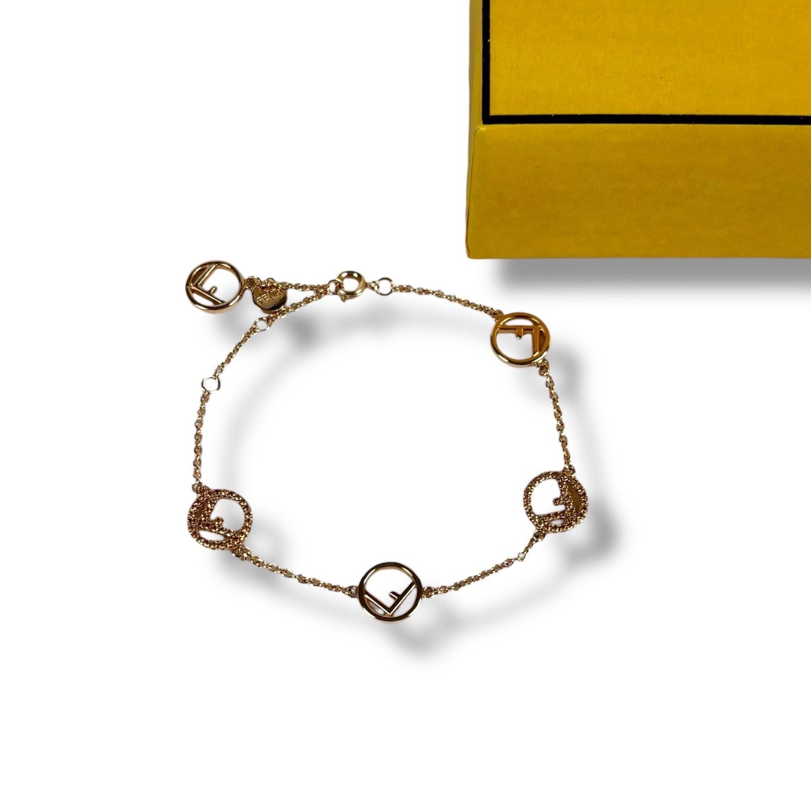 フェンディ FENDI エフイズ Fロゴ ブレスレット ラインストーン ピンク