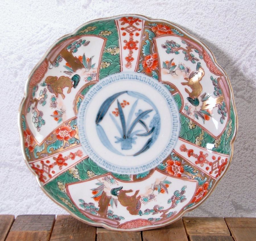 A 1037 古伊万里 錦手 桐の葉陽刻 見込み鶴に雲 7寸皿 五枚￼ A 1037