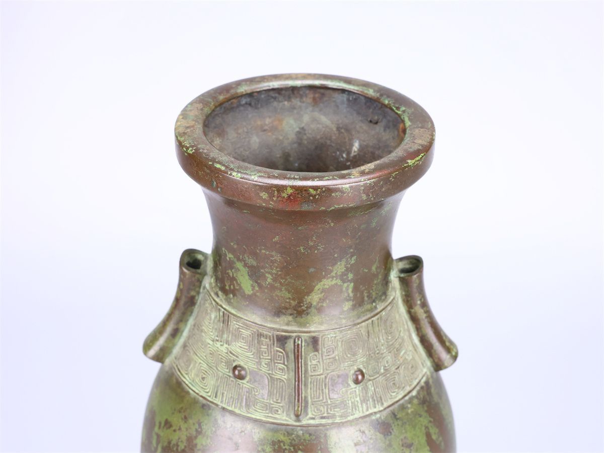 所載品 平安 【秦蔵六造】 漢貫耳壷式 青銅花器 花瓶 黄32㎝／共箱付