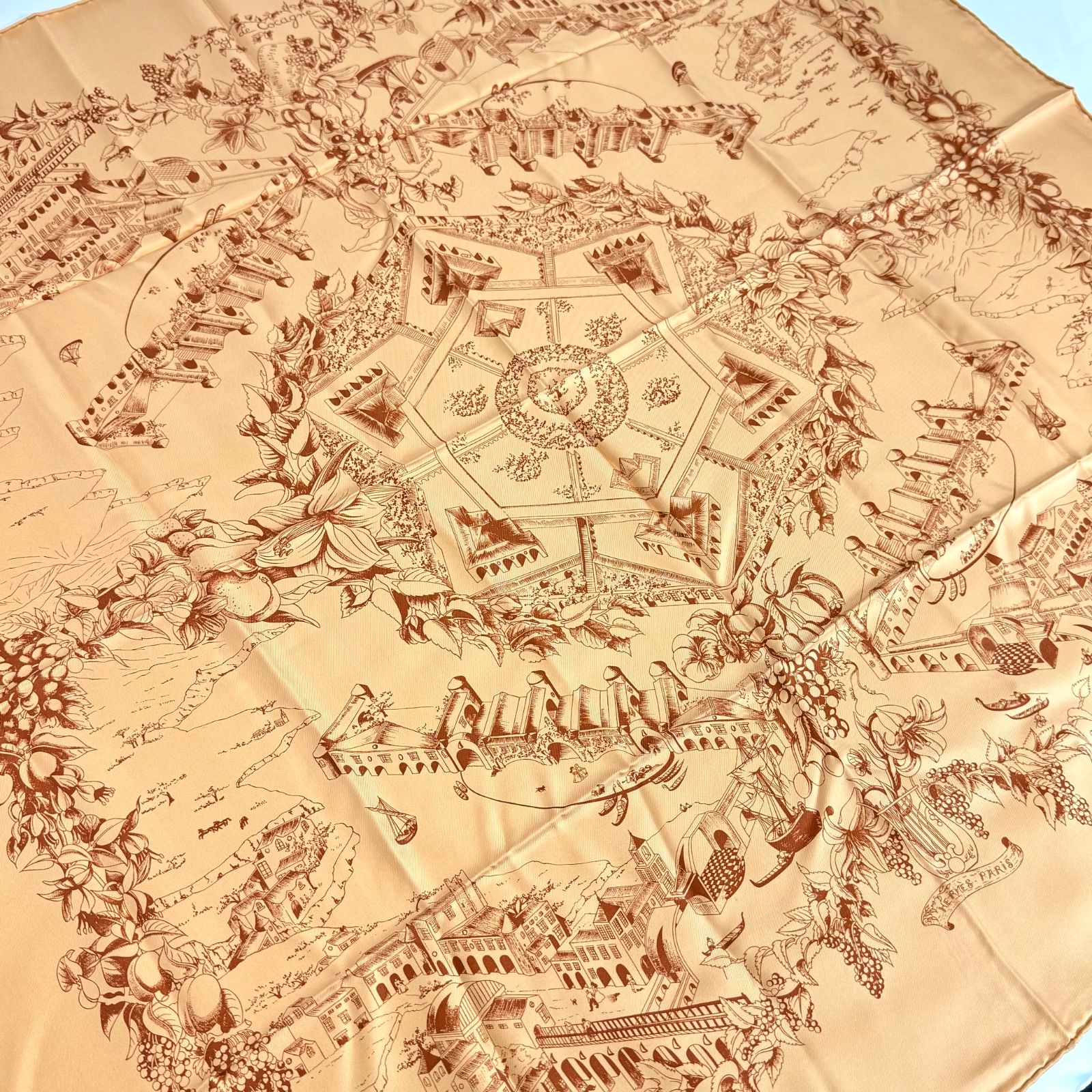 ほぼ未使用品・美品】HERMES エルメス カレ90 Au Pays de Cocagne 楽園 