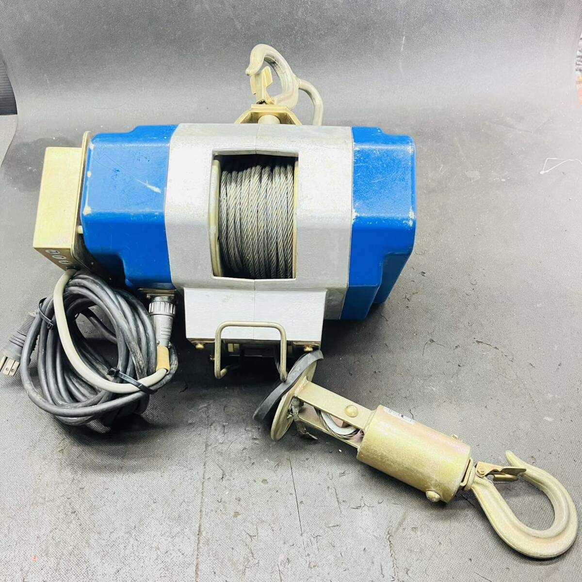 ◆ 100 V無線式シルバーホイスト 小型電動ホイスト200 kg 揚程φ m VX-200 R