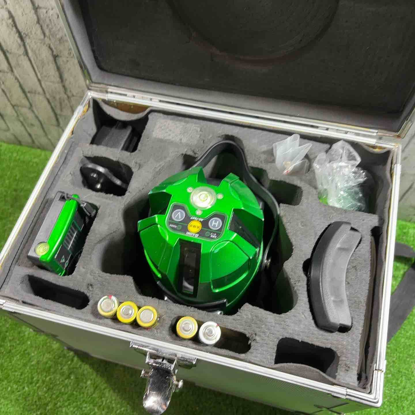  アックスブレーン 高輝度自動探知グリーンレーザー墨出し器 AG-765 T その他 電動工具 エア工具