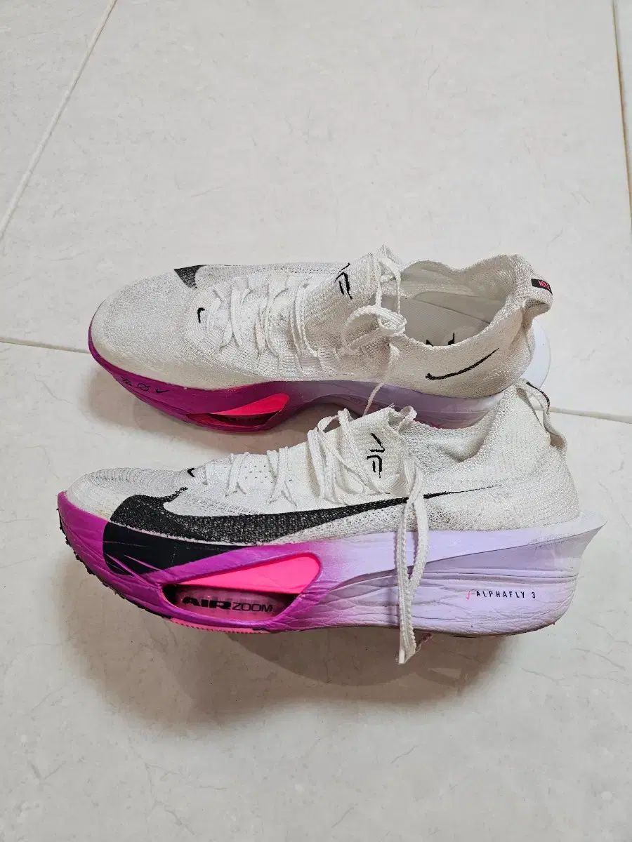 ナイキ アルファフライ3 ハイパーピンク 265