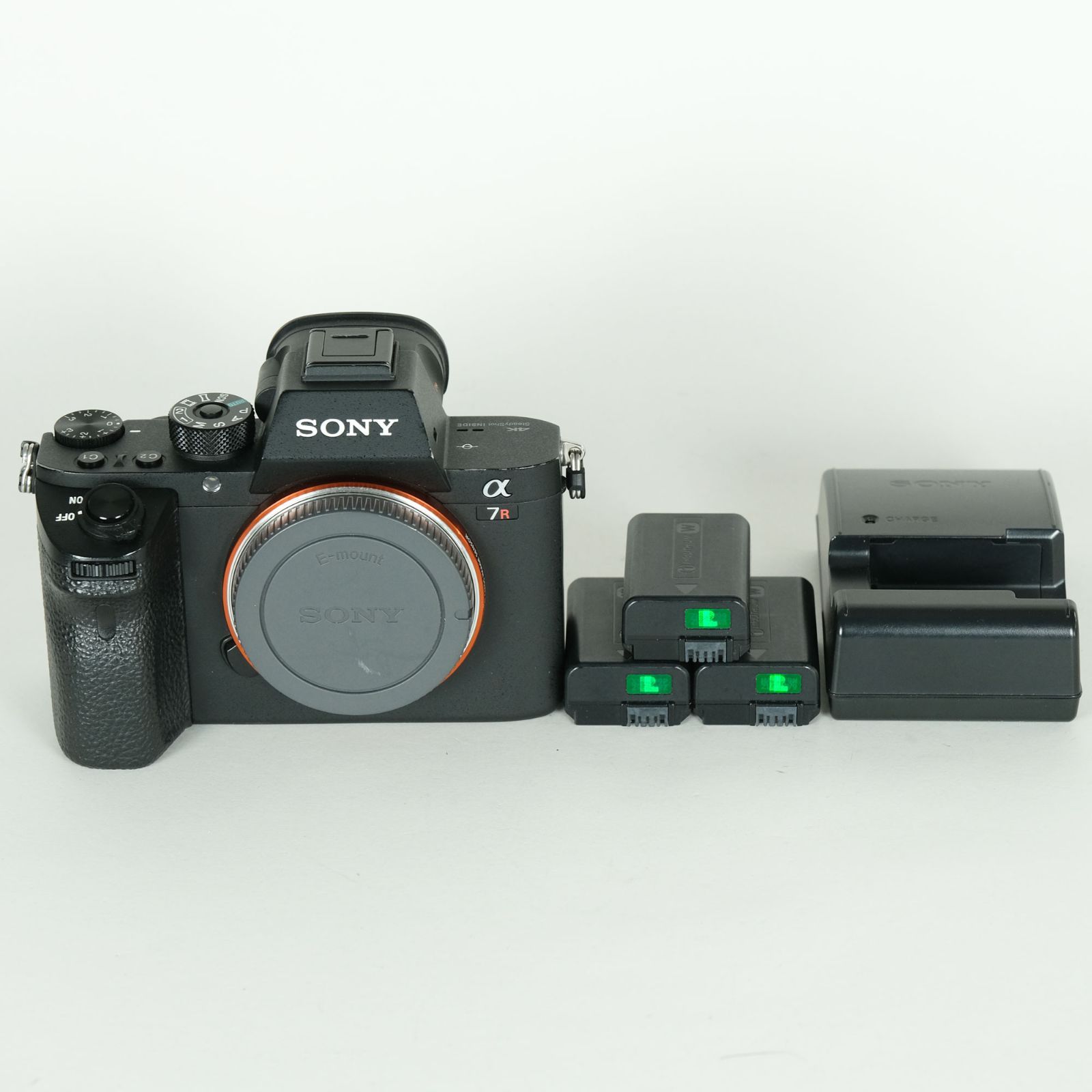 SONY α7R II 本体(シャッター数2052枚) SONY α7R II 本体(シャッター数2052枚)