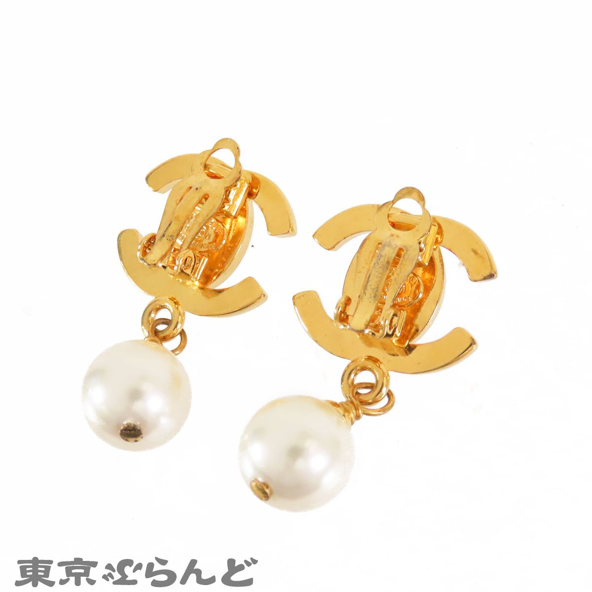 CHANEL ターンロックゴールドイヤリング