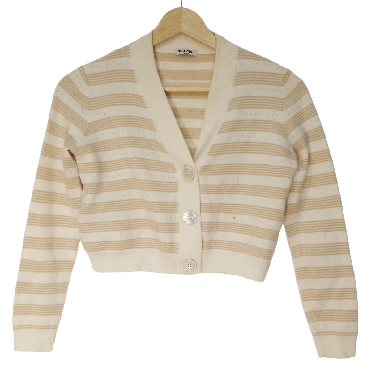 【希少美品】miumiu カーディガン　ベージュ　ボーダー　長袖　ミュウミュウ miumiu(ミュウミュウ) ボレロ サイズ38 S レディース - アイボリー