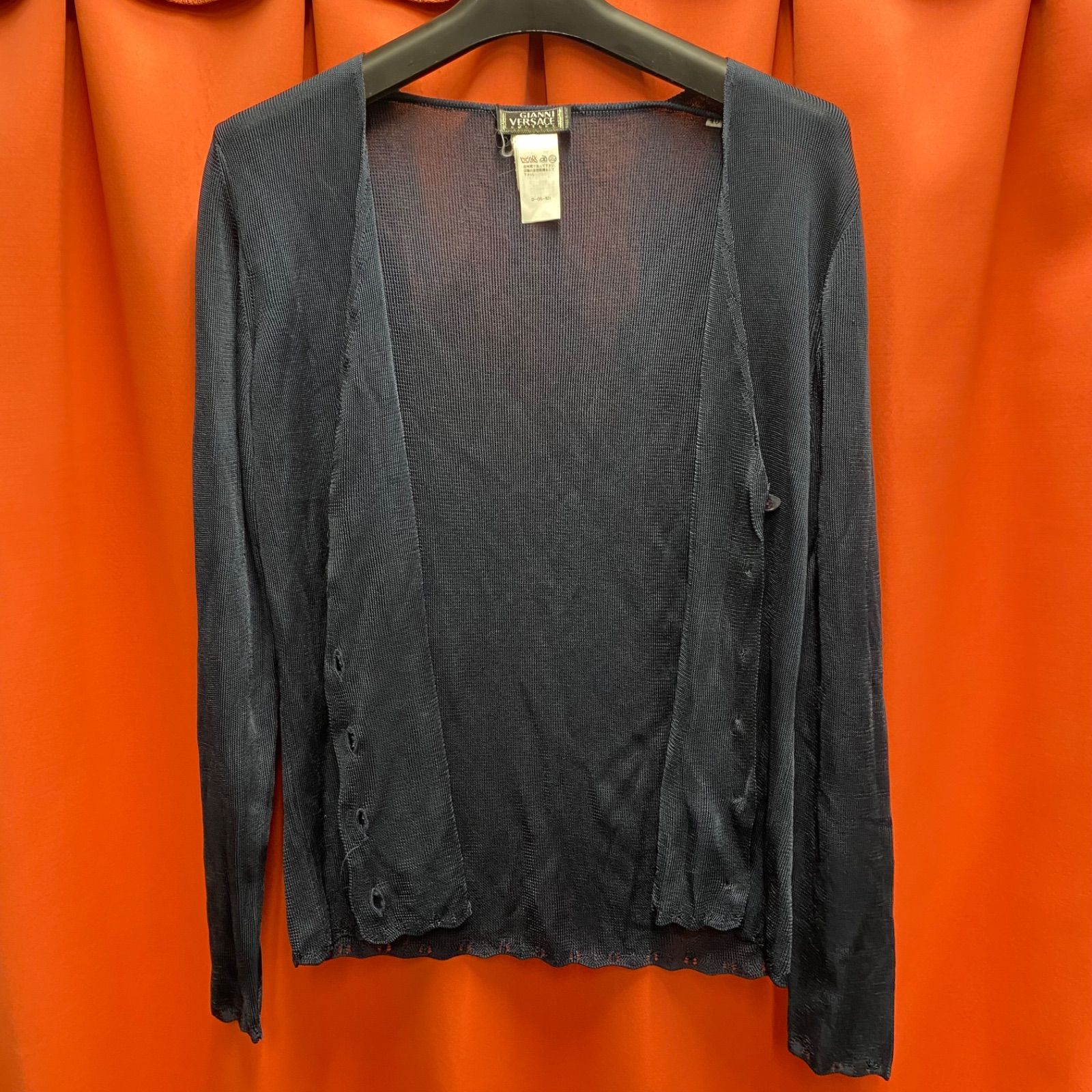 【美品】VERSACE 長袖カーディガン　Mサイズ S VERSACE(ヴェルサーチェ) カーディガン(メンズ) - 海外通販のBUYMA