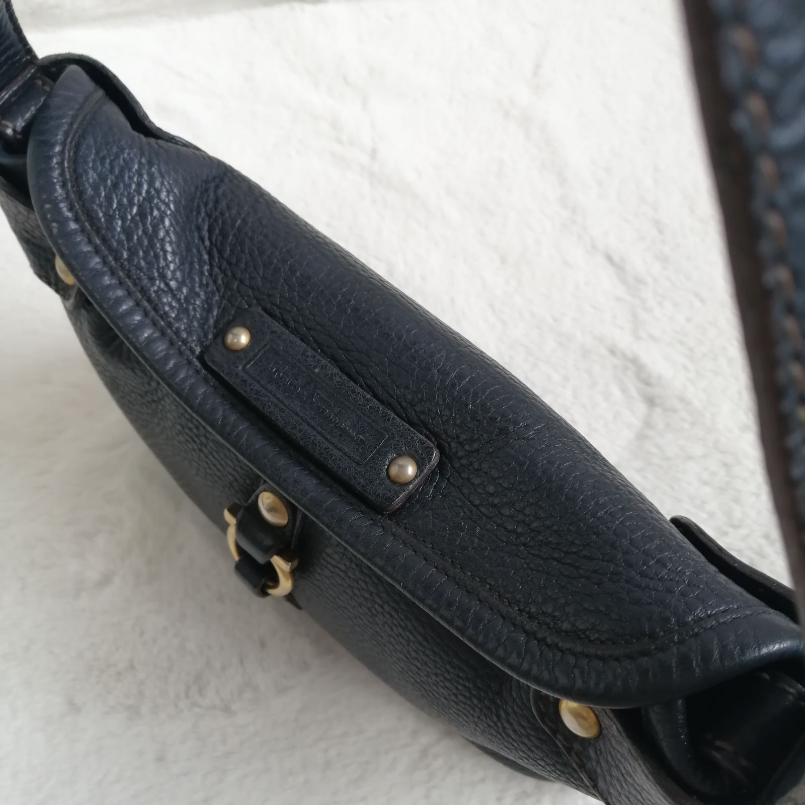 【未使用級】サルヴァトーレフェラガモ アクセサリーポーチ 黒 レザー ガンチーニ 中古・古着通販】Salvatore Ferragamo (サルヴァトーレ フェラガモ