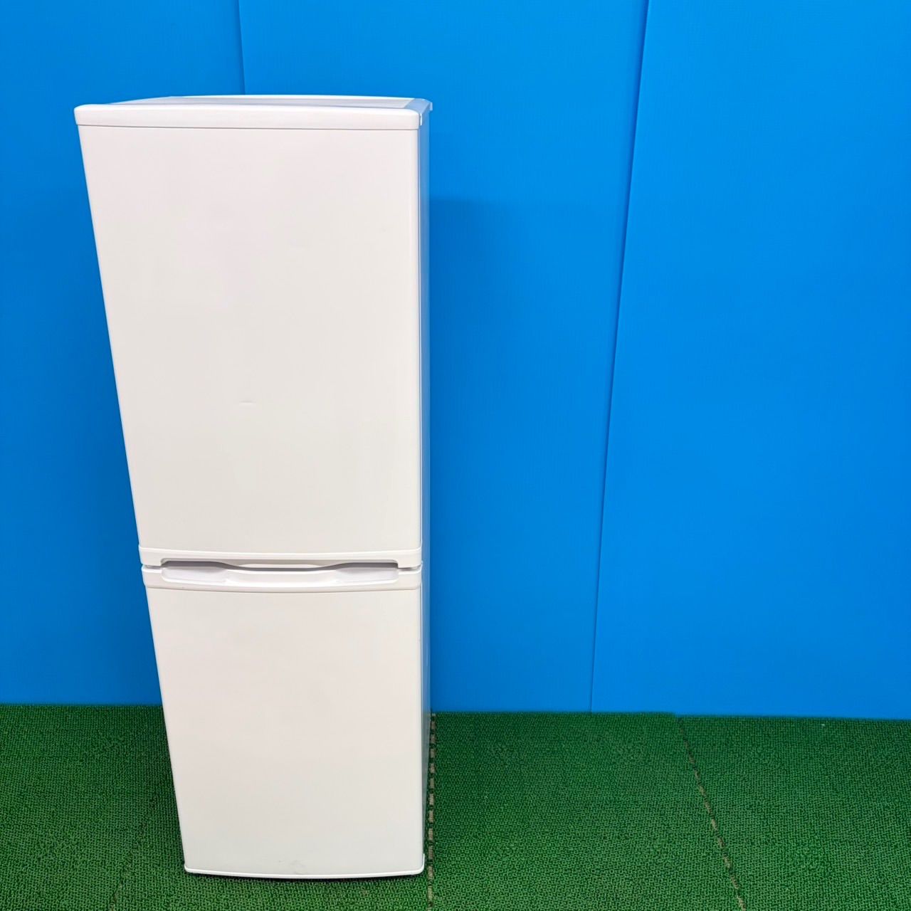 650 冷蔵庫 一人暮らし 小型 2024年製 洗濯機も有 極美品 右開き 半年