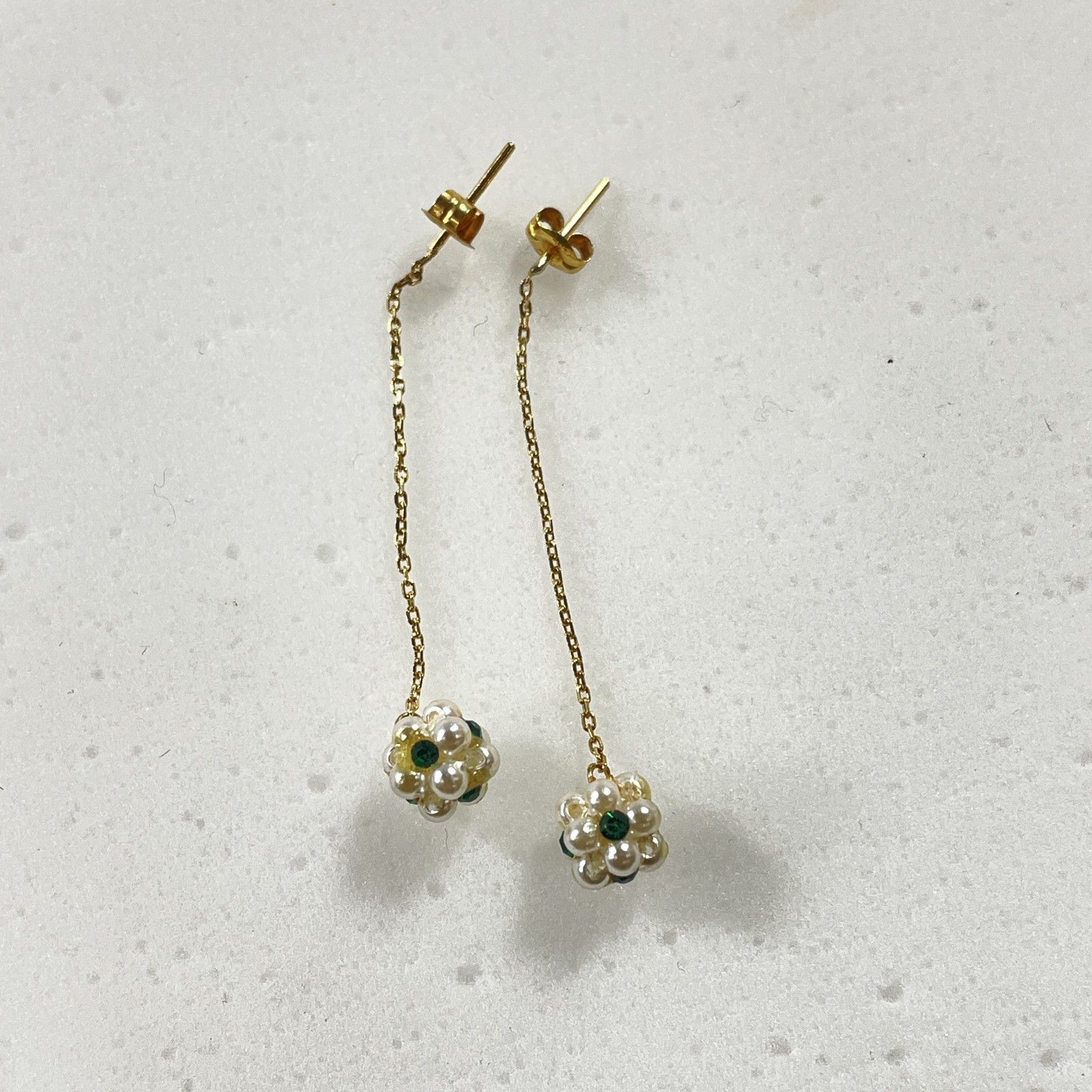 ☆ K18刻印 18金 ゴールド ロングピアス 花玉 両耳ピアス ポスト