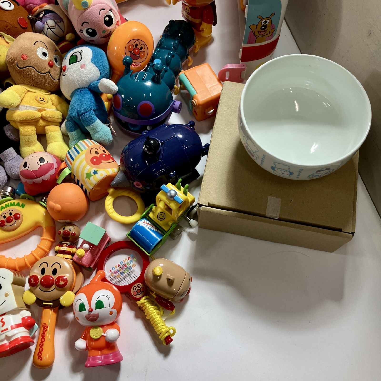 アンパンマン あんぱんまん おもちゃ ぬいぐるみ マスコット ドキンちゃん ばいきんまん 等 まとめ商品 5.3 kg その他 おもちゃ