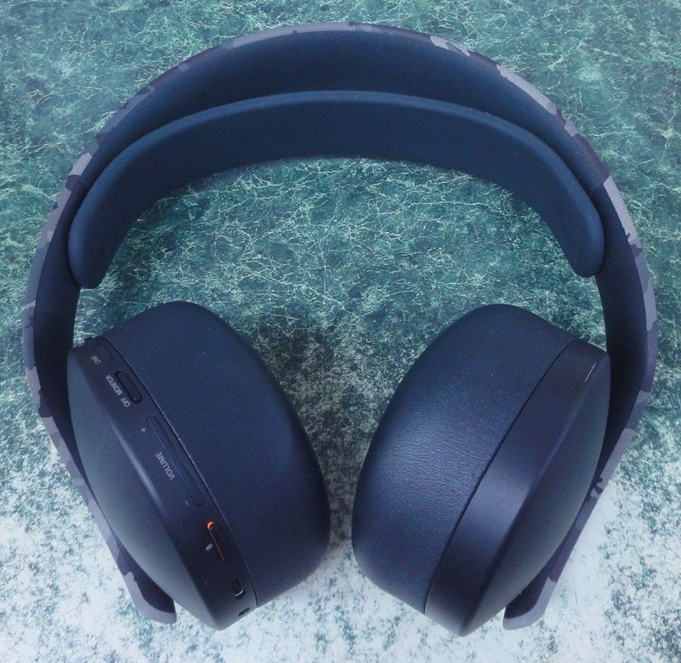 PS5用 PULSE 3D ワイヤレスヘッドセット グレー カモフラージュ(迷彩柄