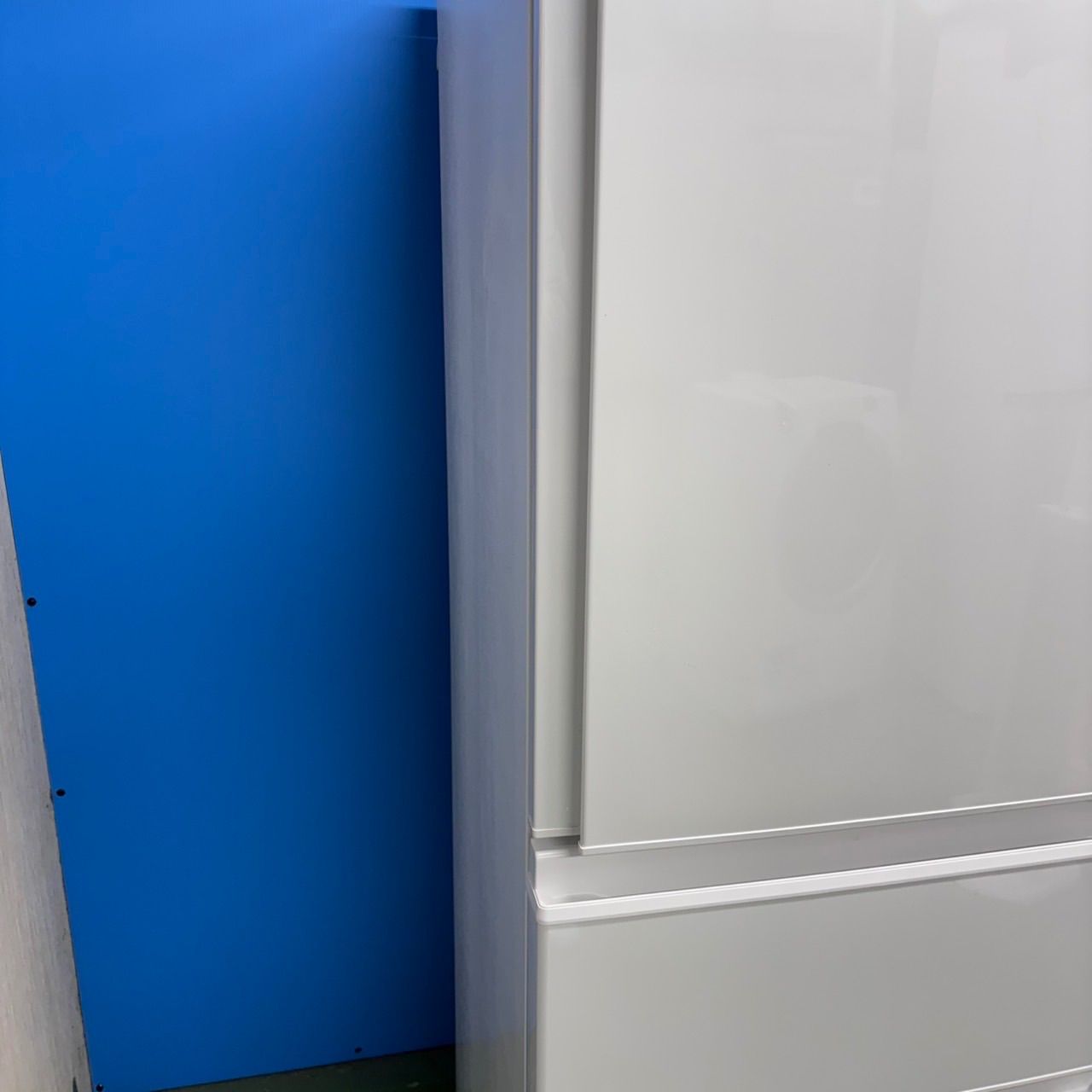 654 三菱 大型冷蔵庫 2022年製 330L 300L強 小型 一人暮らし 家庭用