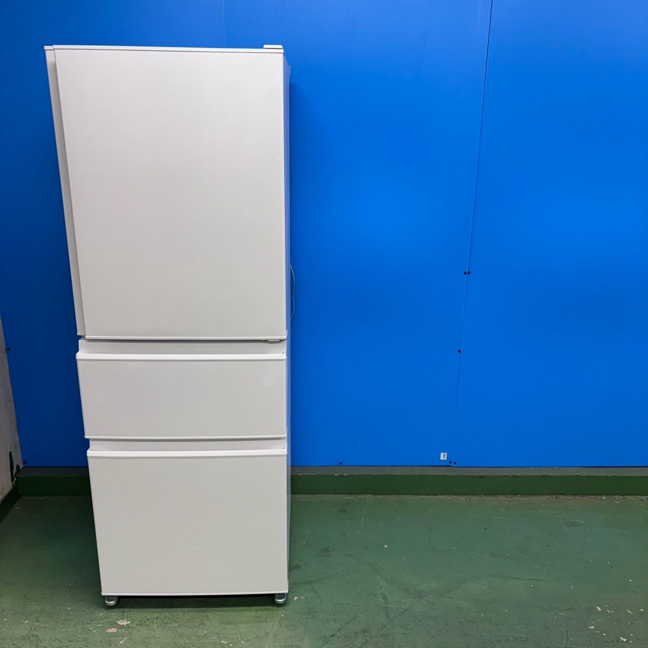 654 三菱　大型冷蔵庫　2022年製　330L 300L強　小型　一人暮らし 654 三菱 大型冷蔵庫 2022年製 330L 300L強 小型 一人暮らし 家庭用