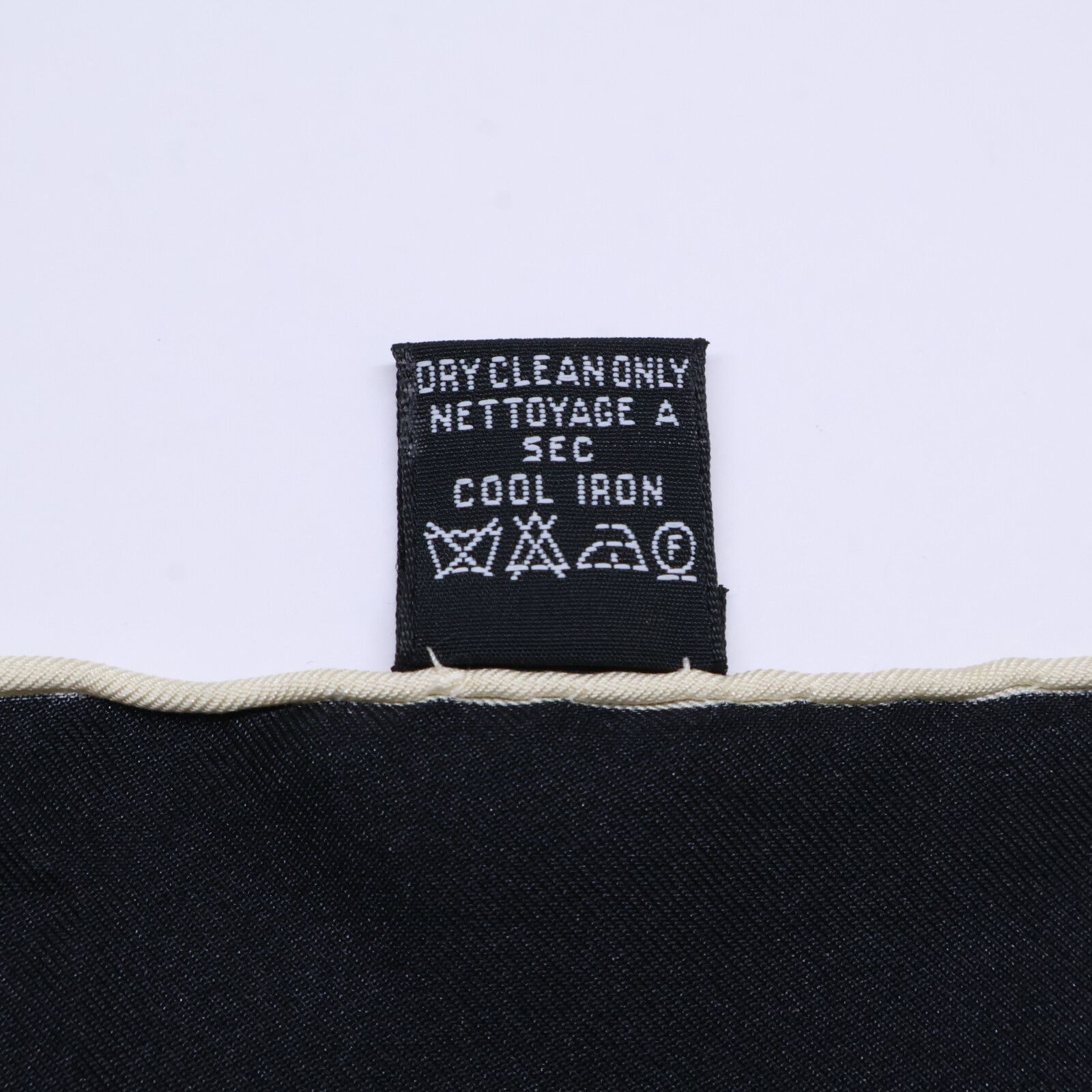 CHANEL シャネル 【美品】ココマーク 総柄 シルク100％ - メルカリ