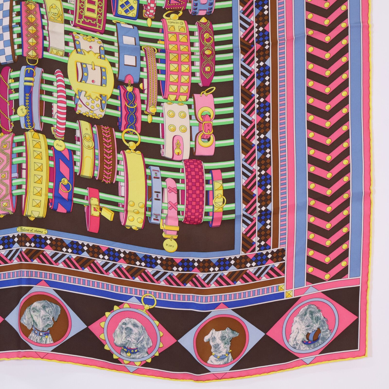 HERMES エルメス 【美品】Colliers et chiens 首輪と犬 カレ90 シルク