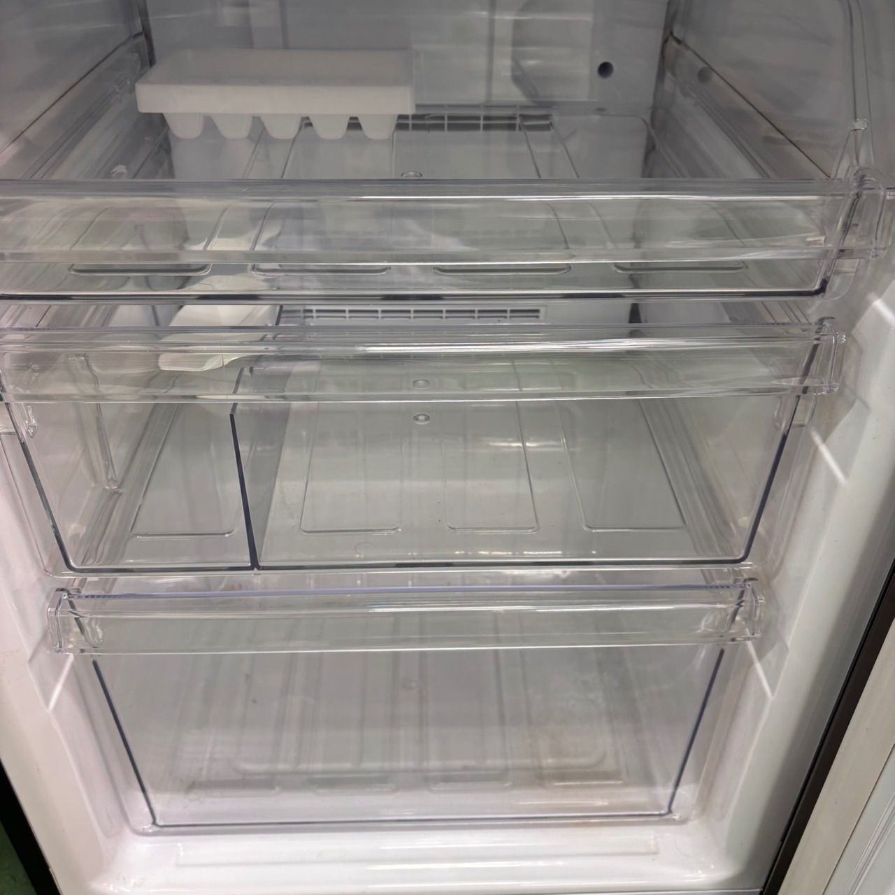 656 SHARP 中型冷蔵庫 小型 一人暮らし 200L強 271L 1〜2人暮らし用 右