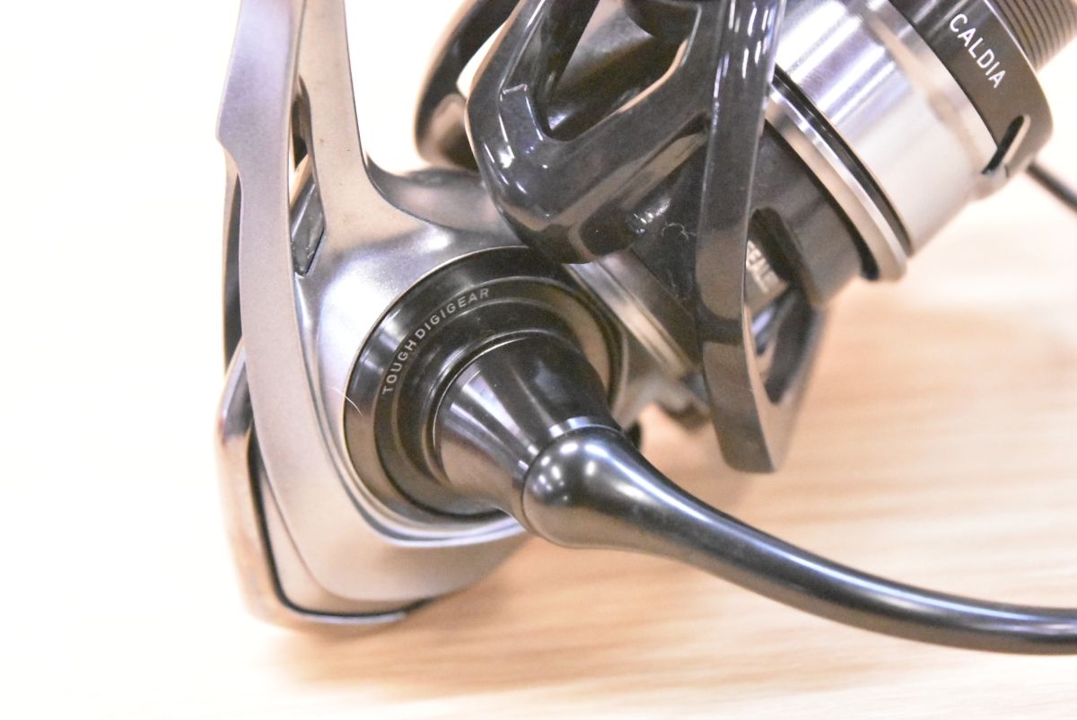 ダイワ 18 カルディア LT3000-CXH DAIWA CALDIA スピニングリール