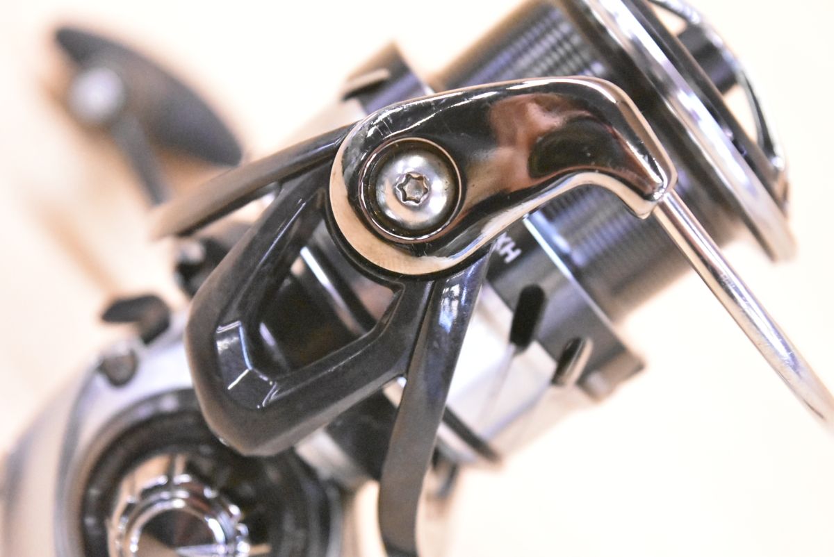 ダイワ 18 カルディア LT3000-CXH DAIWA CALDIA スピニングリール