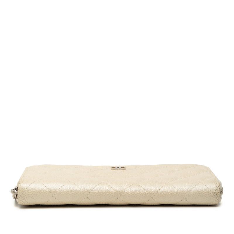 シャネル ココマーク マトラッセ ラウンドファスナー 長財布 ホワイト