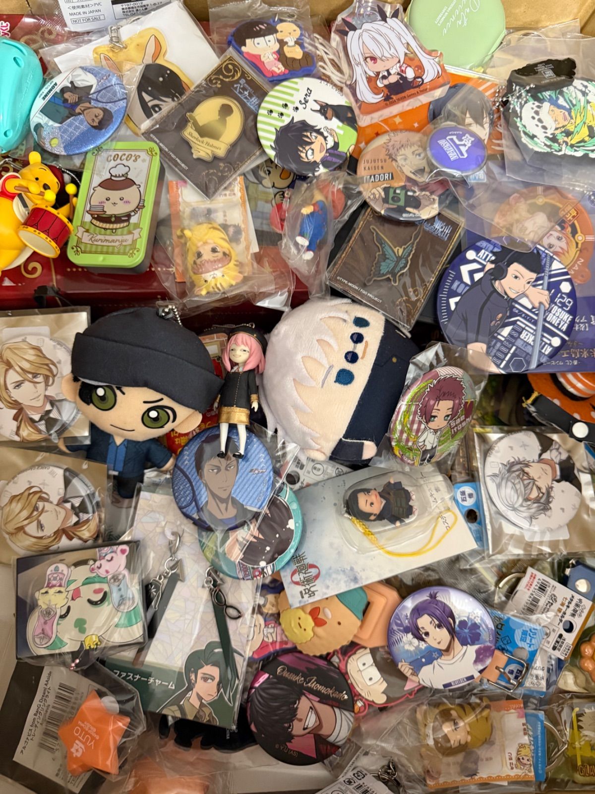 大特価！ アニメグッズ等 缶バッジ キーホルダー クリアファイル