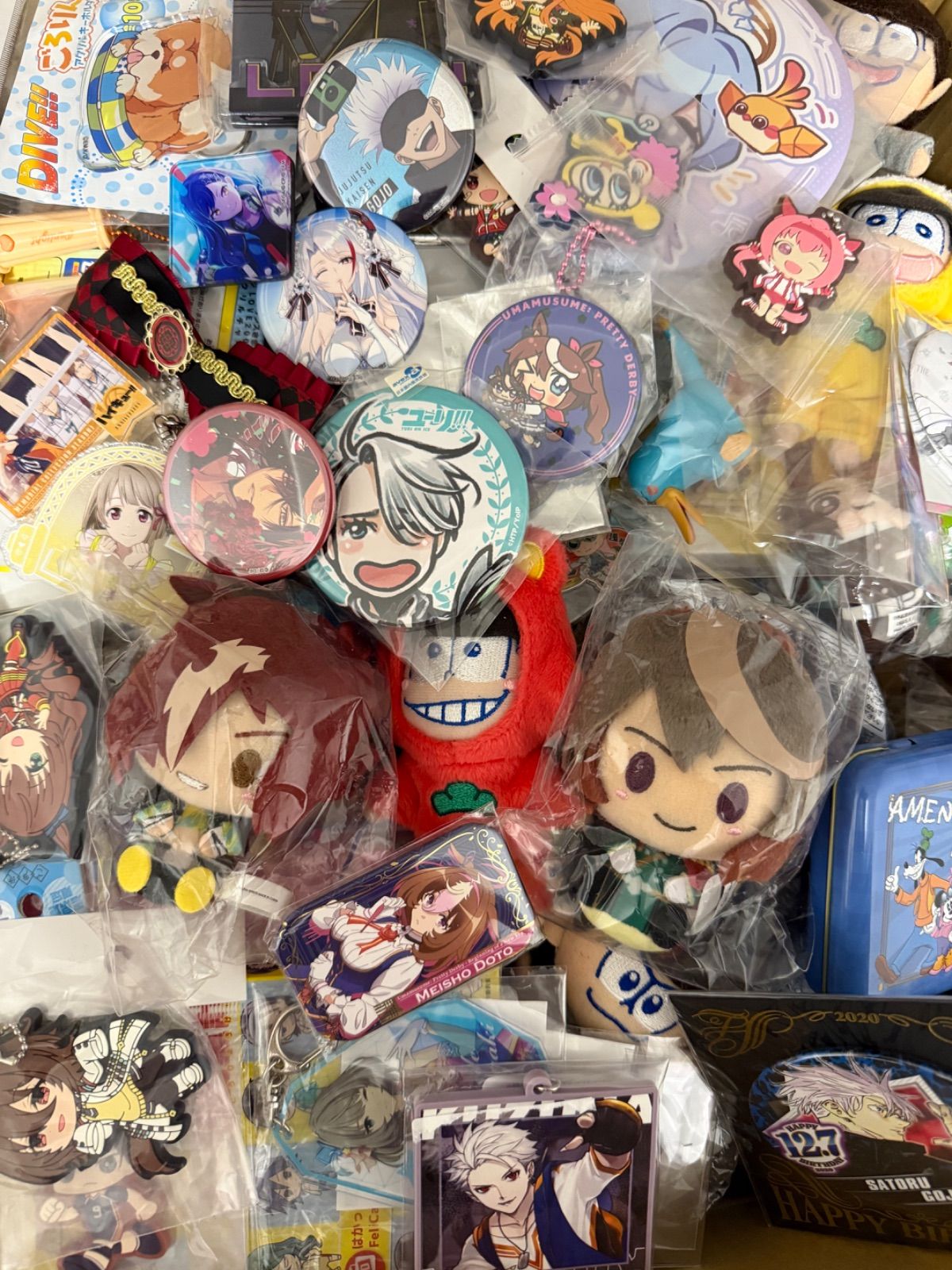 大特価！ アニメグッズ等 缶バッジ キーホルダー クリアファイル