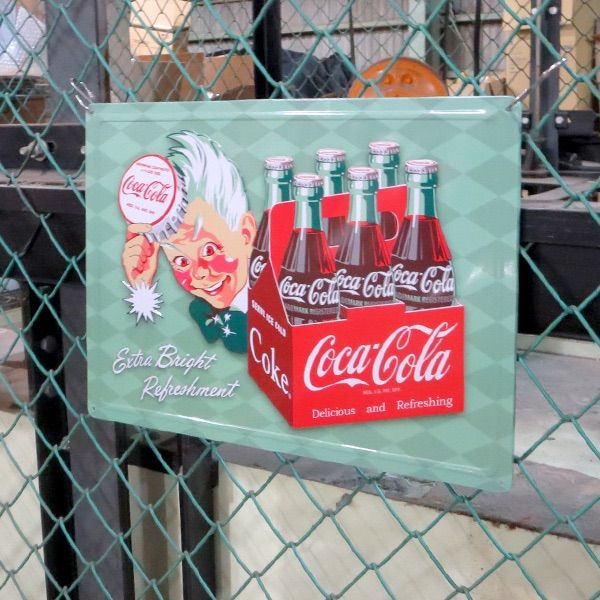 エンボス メタルサインCOCA-COLA Extra Bright Refreshment