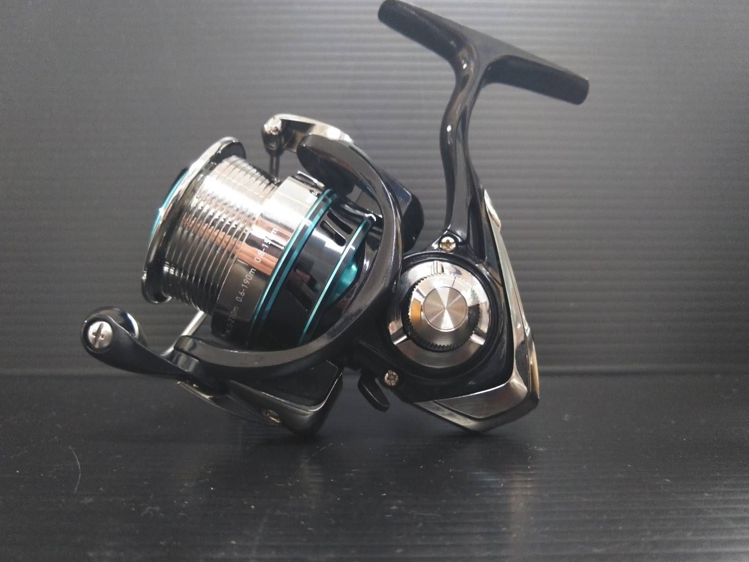 ダイワ １６ エメラルダス ２５０８ＰＥ アオリイカ エギング スピニングリール 02