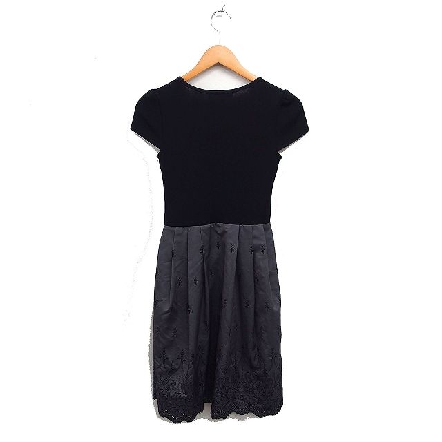 エムプルミエM-Premier BLACKパフスリーブ切替フレアワンピース38 エムプルミエM-Premier BLACKパフスリーブ切替フレアワンピース38 上品