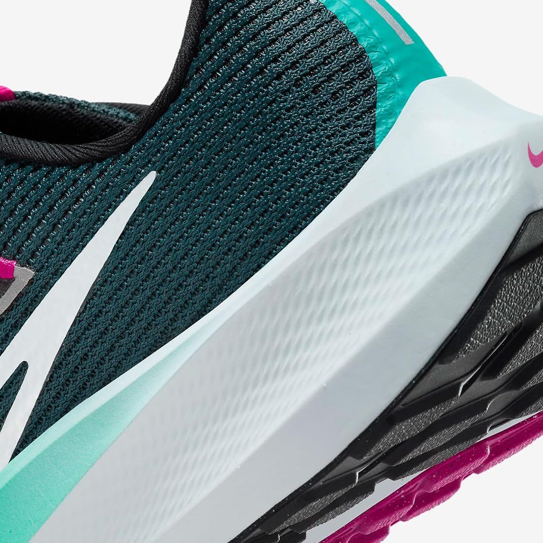 ナイキ ペガサス 40 W Pegasus ディープジャングル|ブラック|ホワイト|メタリックシルバー DV 3854-301 日本 22.5 cm