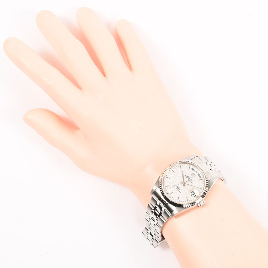 TUDOR チューダー