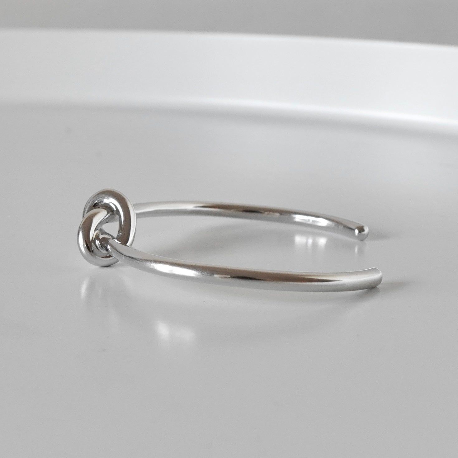 セリーヌ ノット シルバー ブレスレット バングル レディース 箱付き