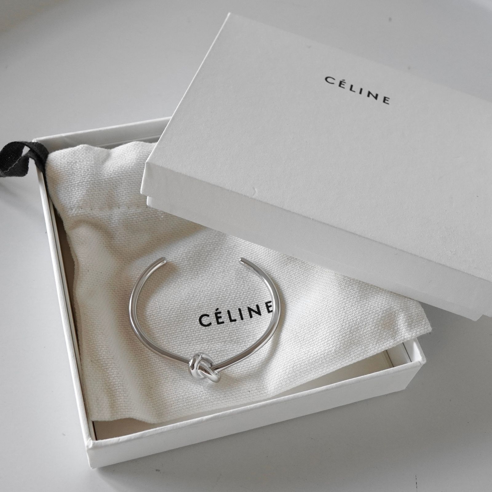 【美品箱付き】セリーヌ バングル セリーヌ ノット シルバー ブレスレット バングル レディース 箱付き