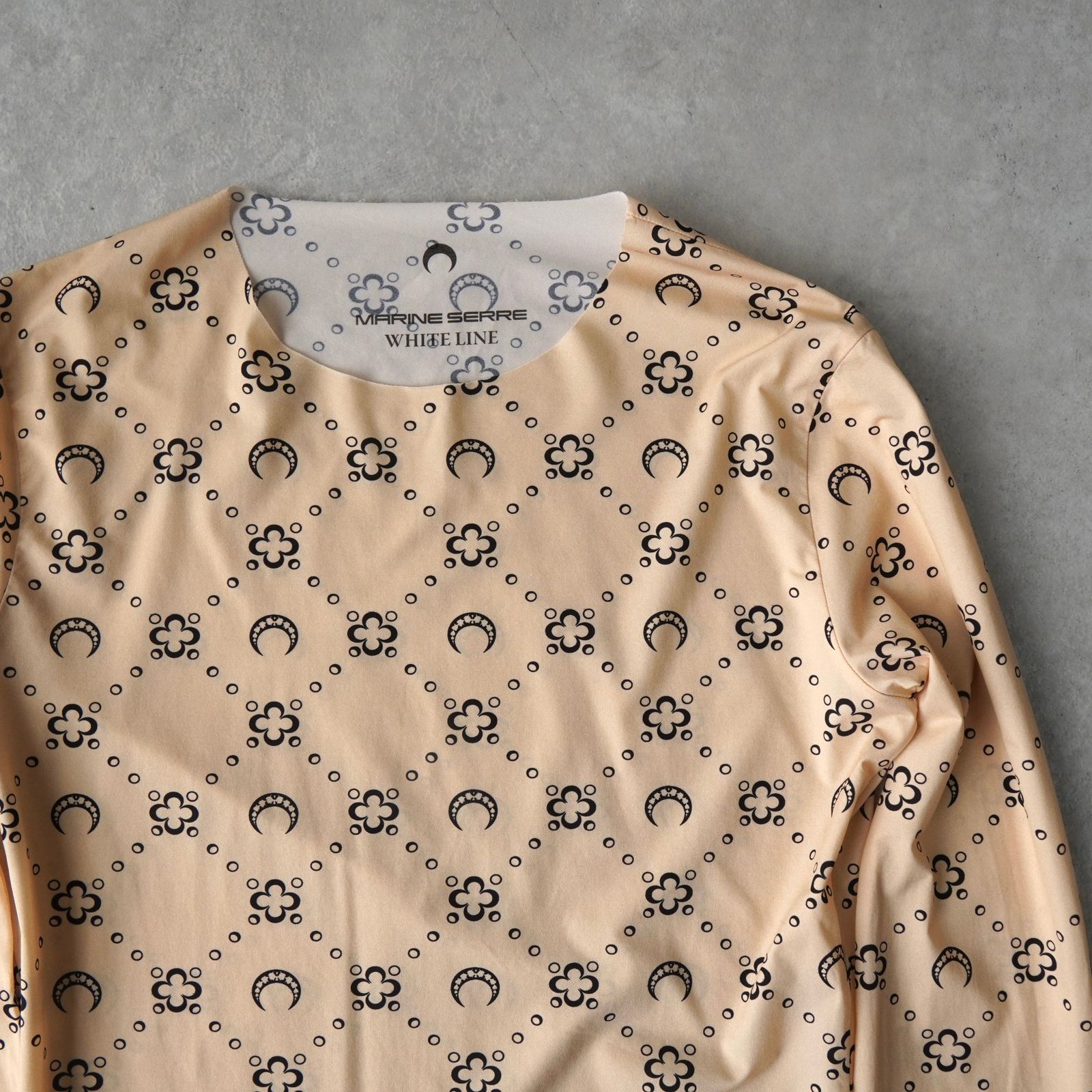 マリーンセル セカンドスキン トップス 総柄 ロンT ベージュ