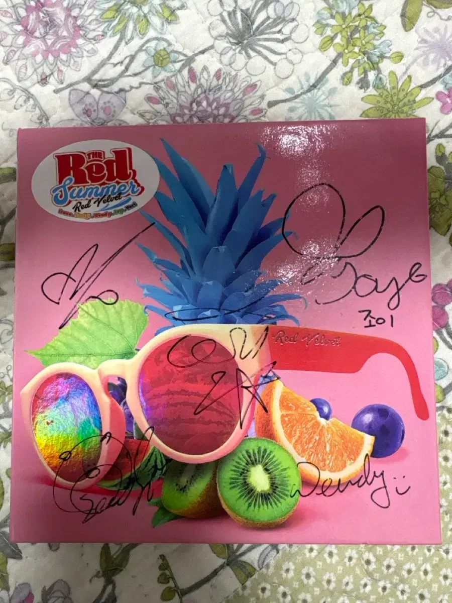 RedVelvet レドベル 全員サイン入り アルバム Red Velvet(レッドベルベット・レドベル) サイン入り アルバム 出品