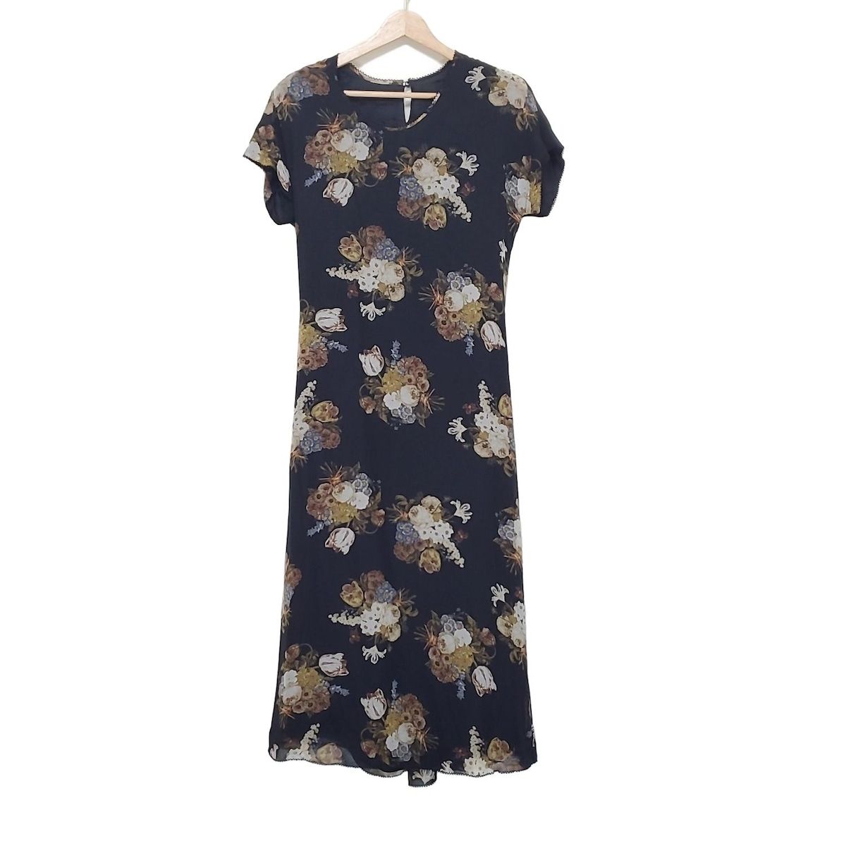 KANEKO ISAO(カネコイサオ) ワンピース レディース - 黒×マルチ クルー