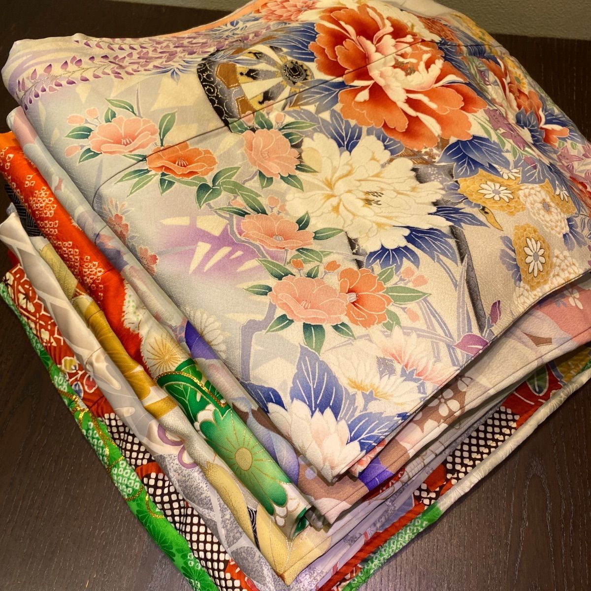 ≪早い者勝ち≫ 振袖 まとめ売り 2枚セット 正絹 リメイク素材 K6～7 まとめ売り】正絹振袖7枚 リメイク素材 ハンドメイド向け - メルカリ