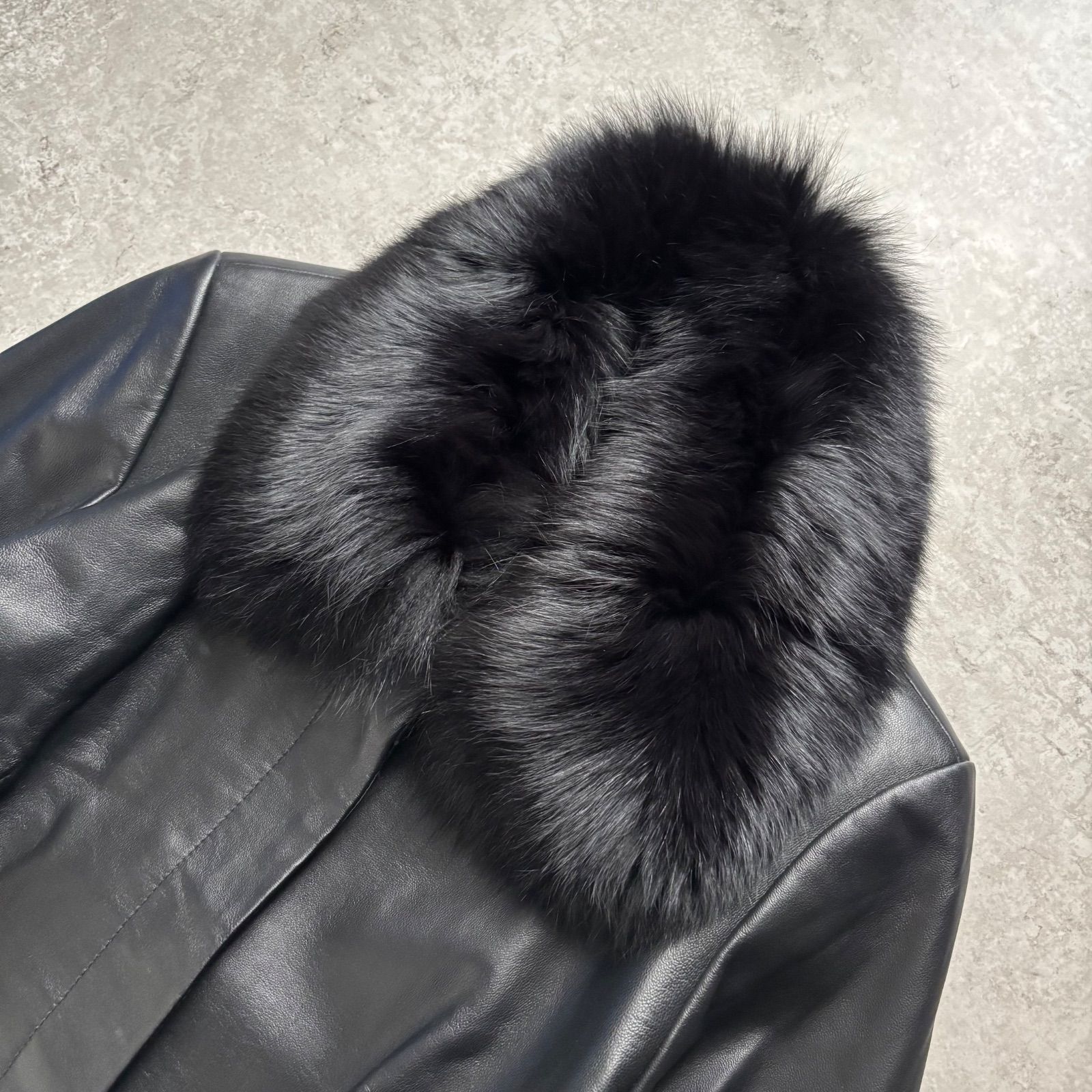 美品 LaTorre ラトーレ SAGA FOXファー付ロングレザーコート 圧倒的