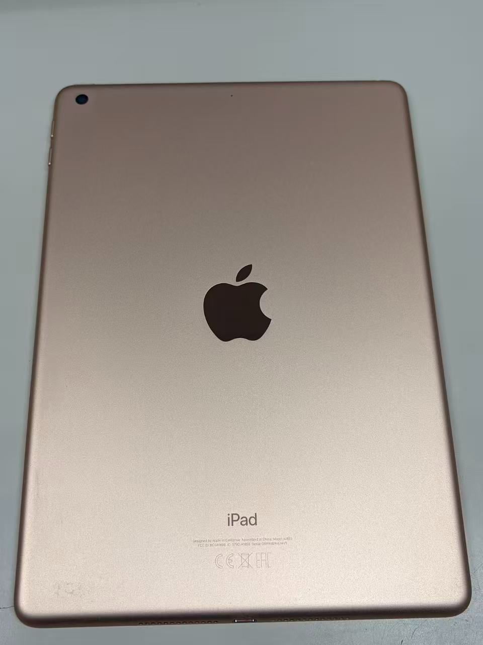 iPad 第6世代 128GB WiFiモデル ゴールド iPad (6th Generation)Wi-Fi
