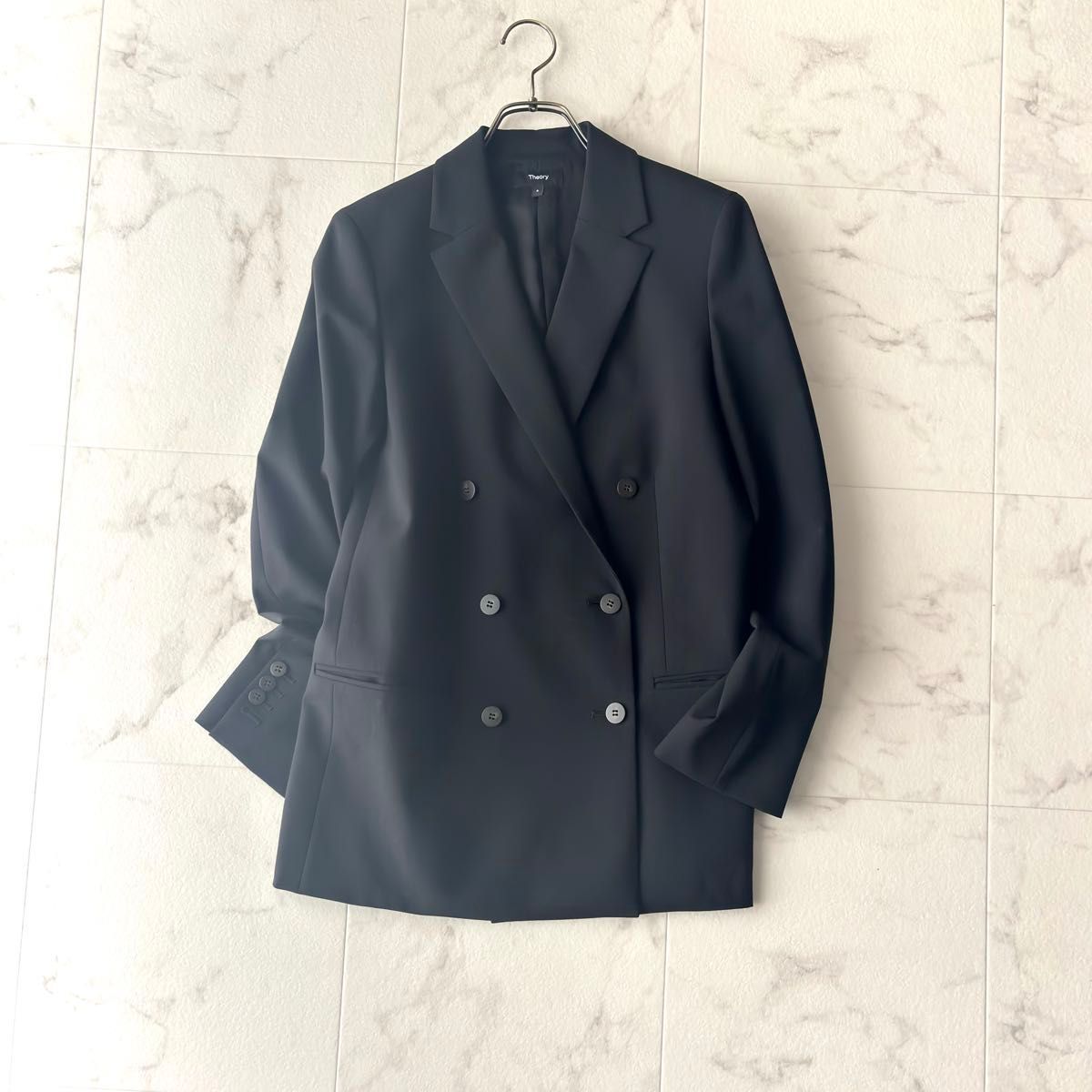 未使用級 雑誌掲載Theory セオリー ダブルブレストジャケット ステッチ 黒 Theory(セオリー) カラーレスジャケット ブラック サイズ 0｜【公式