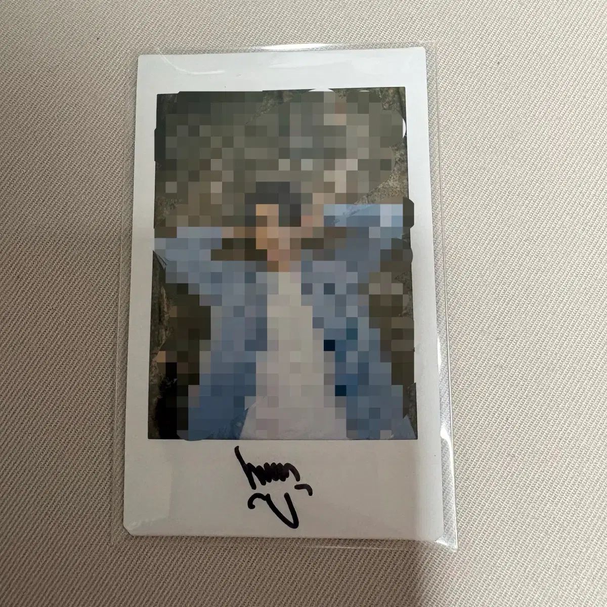 idntt アイデンティティ ファニ 電光掲示板 イベント サイン入りチェキ