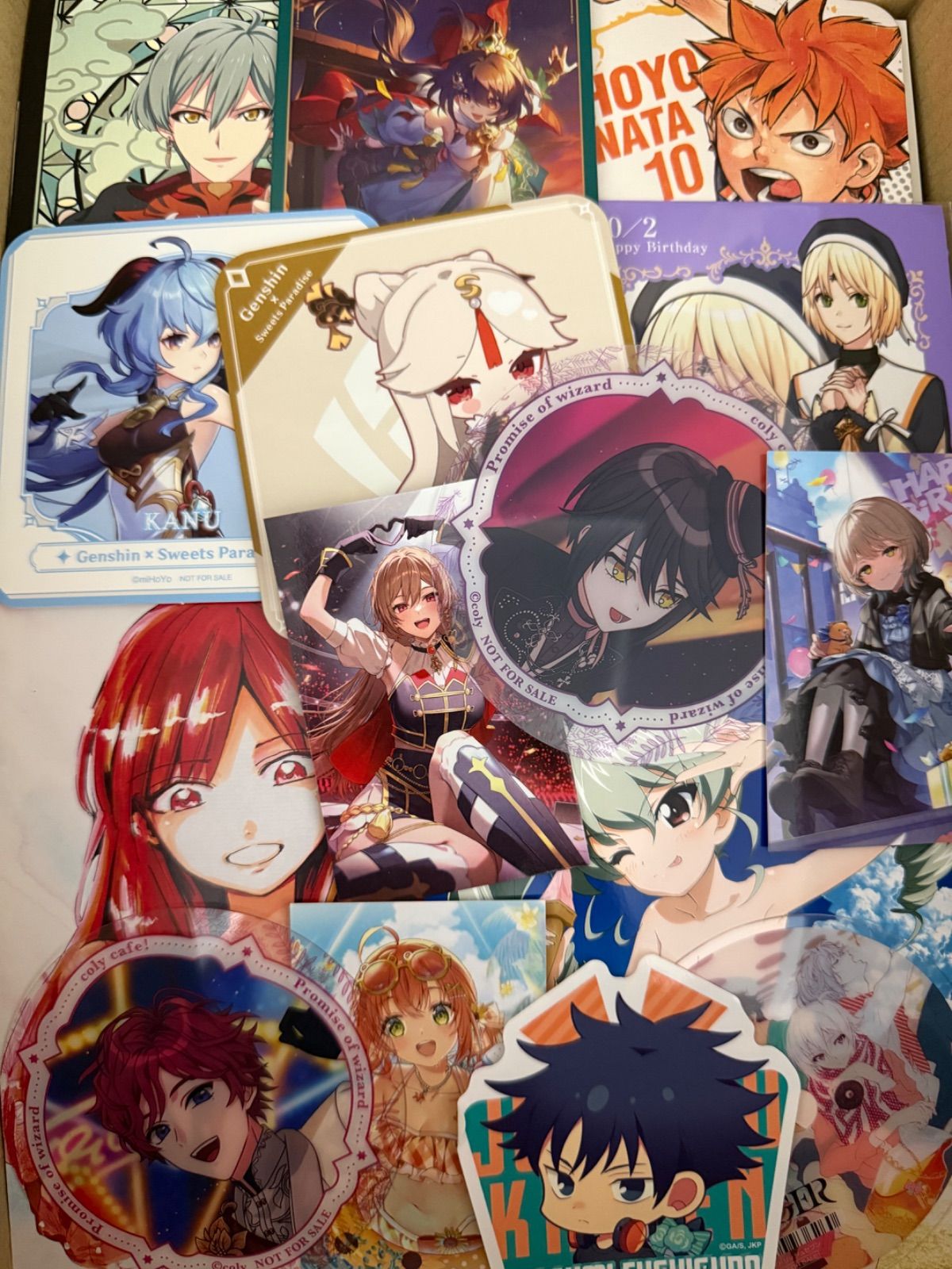 紙類　アニメ　ゲーム　まとめ売り　大量　コースター　ポストカード　カード 紙類 アニメ ゲーム まとめ売り 大量 コースター ポストカード カード