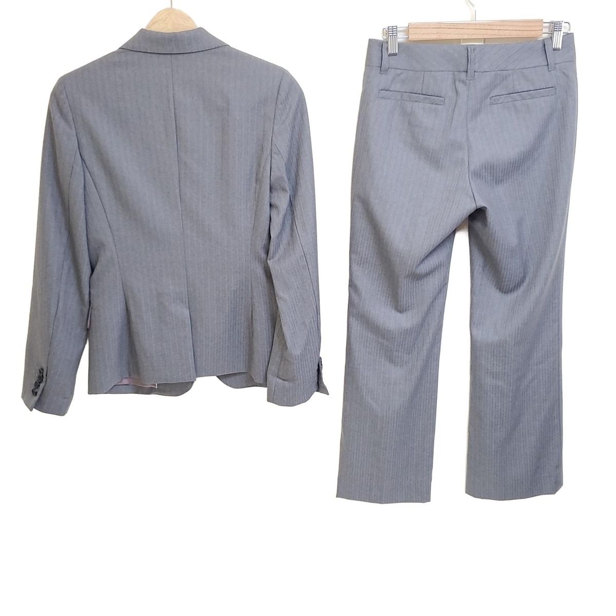 新品タグ付き 定価4万 2点　アンタイトル ストライプパンツスーツセットアップ UNTITLED(アンタイトル) レディースパンツスーツ レディース美品