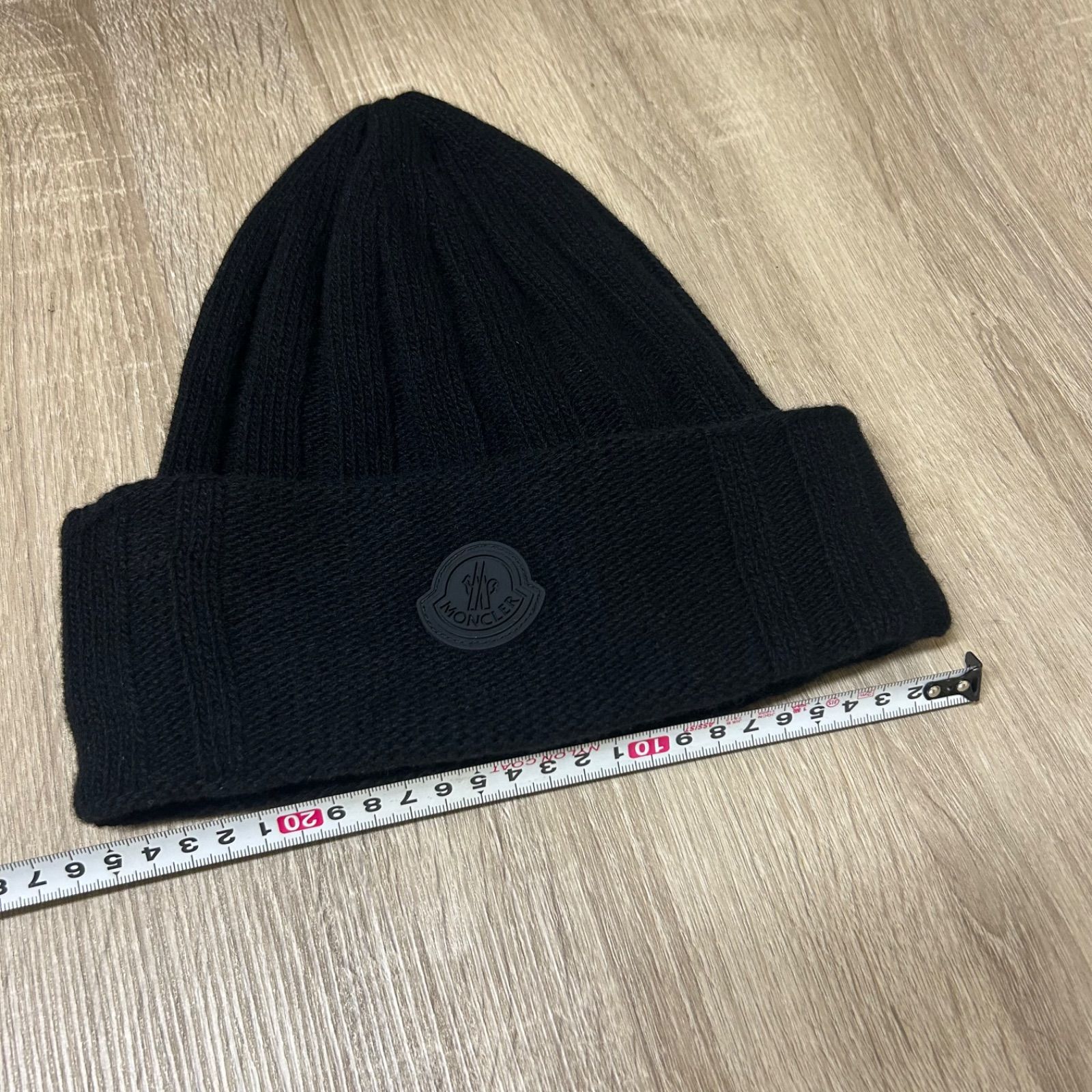 【極美品】モンクレール　ニット帽　黒ワッペン　ブラック　国内正規品 極美品】モンクレール ニット帽 黒ワッペン ブラック 国内正規品