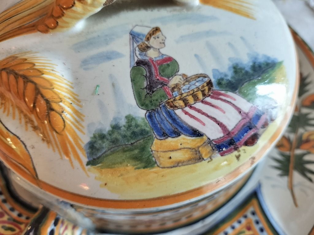 Henriot QuimperとSarregueminesのアンティーク食器 s-l1200.jpg